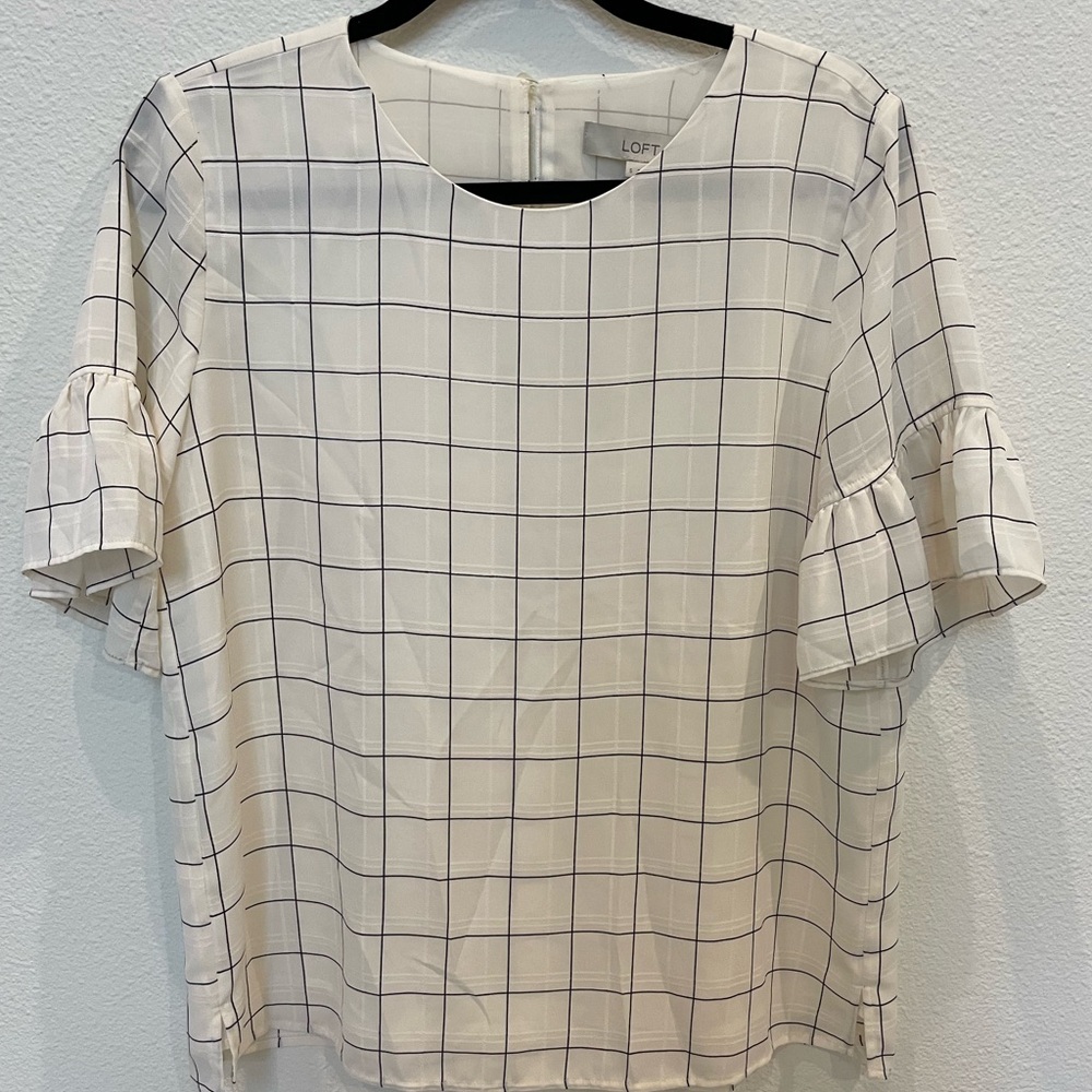 LOFT Women's Blouse in Cream and Black Check